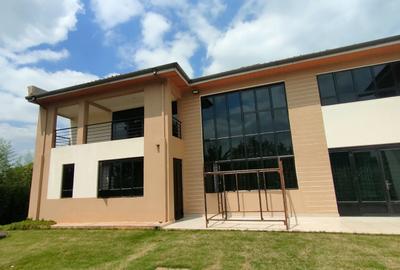 5 Bed House with En Suite in Runda - 2