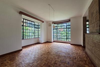 5 Bed House with En Suite in Rosslyn