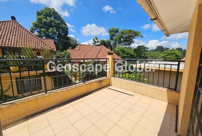 5 Bed Townhouse with En Suite in Kyuna