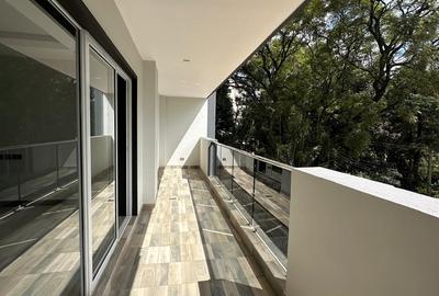 2 Bed Apartment with En Suite at Riverside Drive - 4