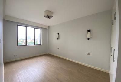 1 Bed Apartment with En Suite in Riverside