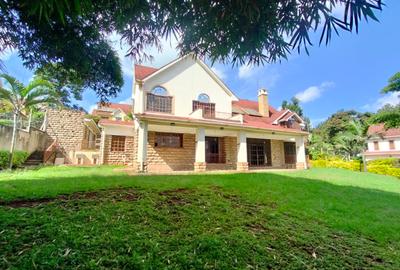 5 Bed House with En Suite in Rosslyn