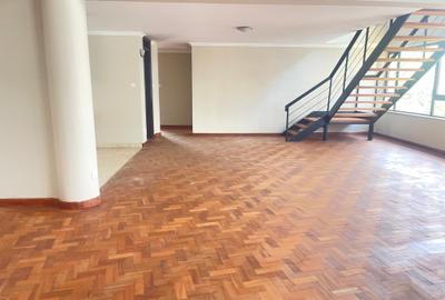 4 Bed Apartment in Riverside