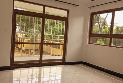 Serviced 3 Bed Apartment with En Suite at Moyne Drive - 4