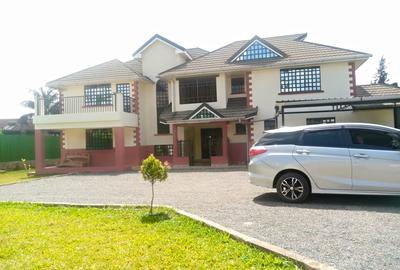 6 Bed House with En Suite in Garden Estate