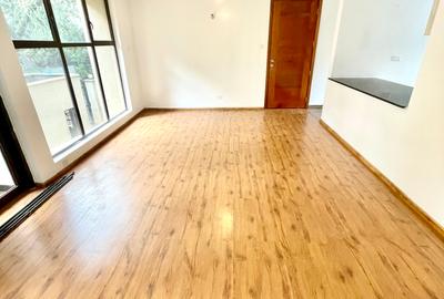 2 Bed Apartment with En Suite in Riverside - 2
