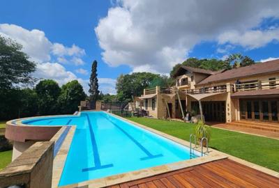 6 Bed Villa with En Suite in Lavington
