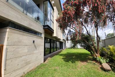 5 Bed Villa with En Suite in Westlands Area - 2