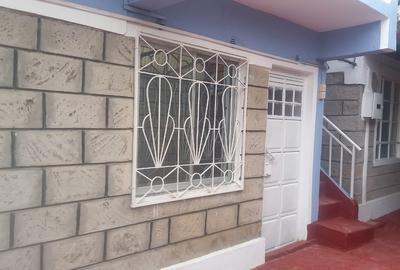 2 Bed Townhouse with En Suite at Donholm Phase 8