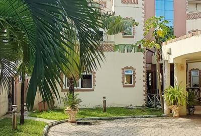 6 Bed House in Nyali Area