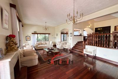 4 Bed House with En Suite in Nyari