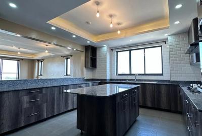 4 Bed Apartment with En Suite in Lavington - 4