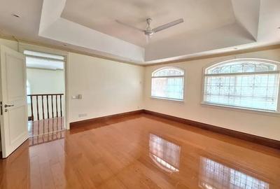 4 Bed House with En Suite in Kitisuru - 4