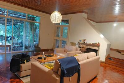 4 Bed House with En Suite at Loresho Crescent