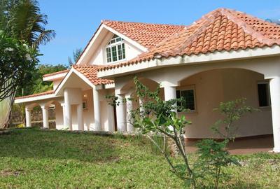 4 Bed Villa with En Suite at Vipingo