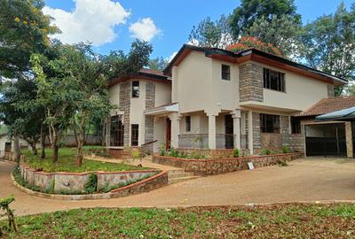 5 Bed House with En Suite at Runda - 2