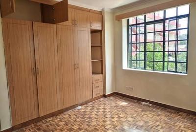 4 Bed House with En Suite in Kitisuru - 4