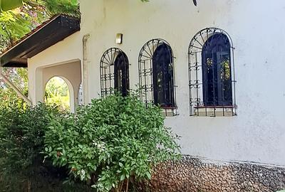 2 Bed Townhouse with En Suite at Nyali - 3