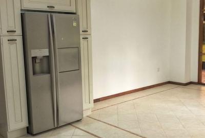 5 Bed Townhouse with En Suite in Karen - 3