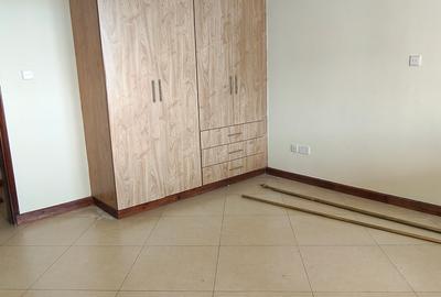3 Bed Apartment with En Suite at Parklands - 4