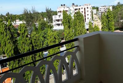 3 Bed Apartment with En Suite in Mtwapa