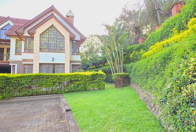 5 Bed Townhouse with En Suite at Off Convent Drive