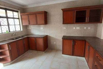 3 Bed Apartment with En Suite in Lavington - 3