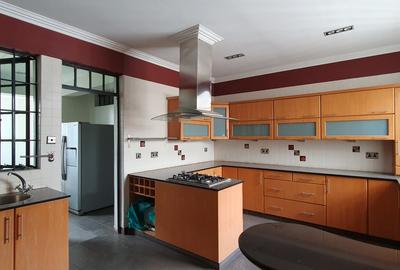 3 Bed Apartment with En Suite at General Mathenge Rd - 4