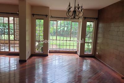5 Bed House with En Suite in Rosslyn