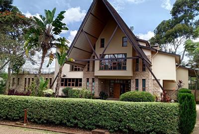 5 Bed House with En Suite in Karen - 2