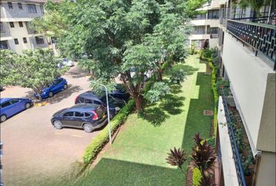 4 Bed Apartment with En Suite in Westlands Area