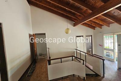4 Bed Townhouse with En Suite in Rosslyn - 4