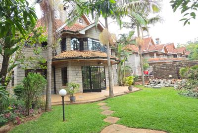 5 Bed Townhouse with En Suite at Lavington Green