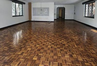5 Bed Townhouse with En Suite in Kilimani - 3