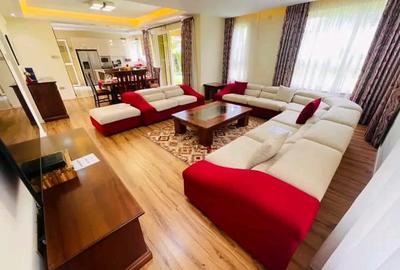 5 Bed Townhouse with En Suite in Runda