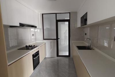 2 Bed Apartment with En Suite in Riverside - 3