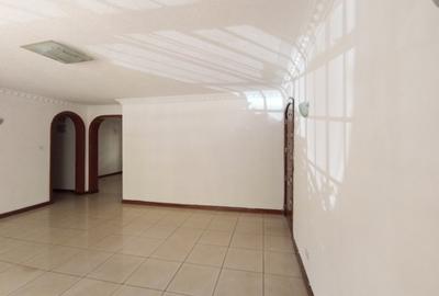 2 Bed Apartment with En Suite at Brookside Estate Westlands Nairobi - 4