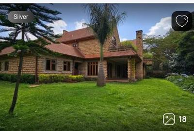 5 Bed Villa with En Suite in Karen