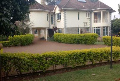 6 Bed House with En Suite at Runda