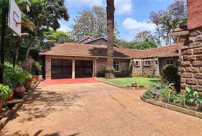 4 Bed House with En Suite at Loresho