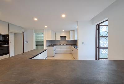 4 Bed House with En Suite at Loresho