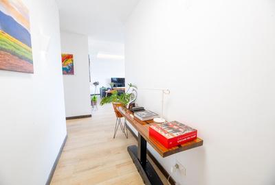 Serviced 2 Bed Apartment with En Suite in Rosslyn