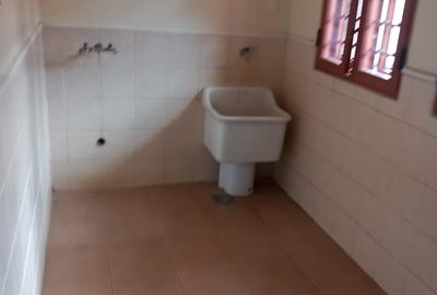 6 Bed Villa with En Suite in Kileleshwa - 3