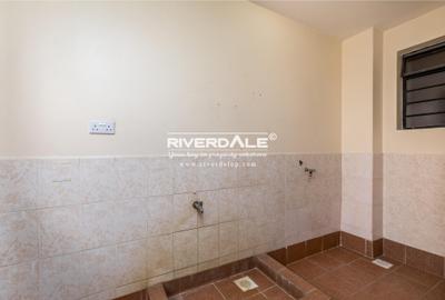 3 Bed Apartment with En Suite in Westlands Area - 4