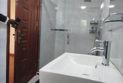 5 Bed Townhouse with En Suite in Lavington - 2