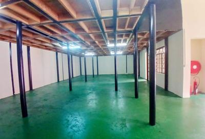 4,000 ft² Warehouse with Parking in Syokimau