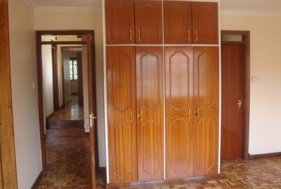4 Bed Townhouse with En Suite in Kileleshwa