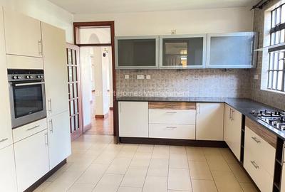 4 Bed Townhouse with En Suite at Convent Drive - 4