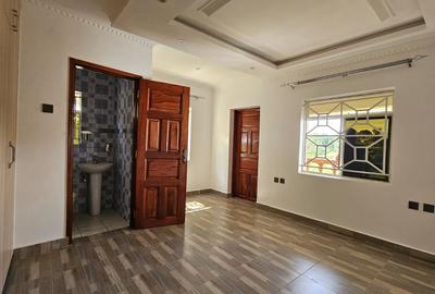 4 Bed Townhouse with En Suite in Karen - 3