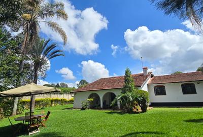 4 Bed House with En Suite at Loresho Road - 2